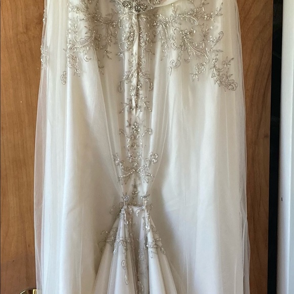 Casablanca wedding dress - Picture 3 of 6